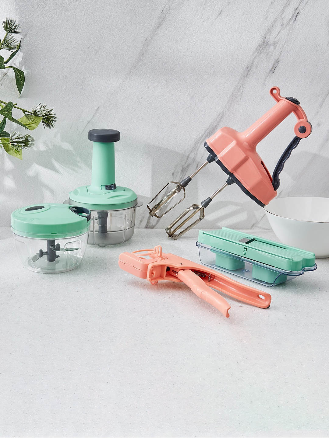 

Home Centre Pink Rosemary Oblivon Polypropylene Manual Blender