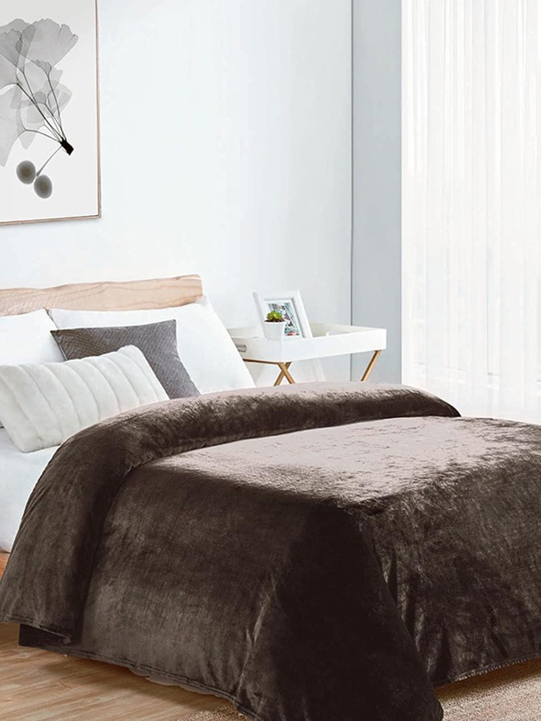 

Nivasam Plush Brown AC Room 233 GSM Single Bed Blanket