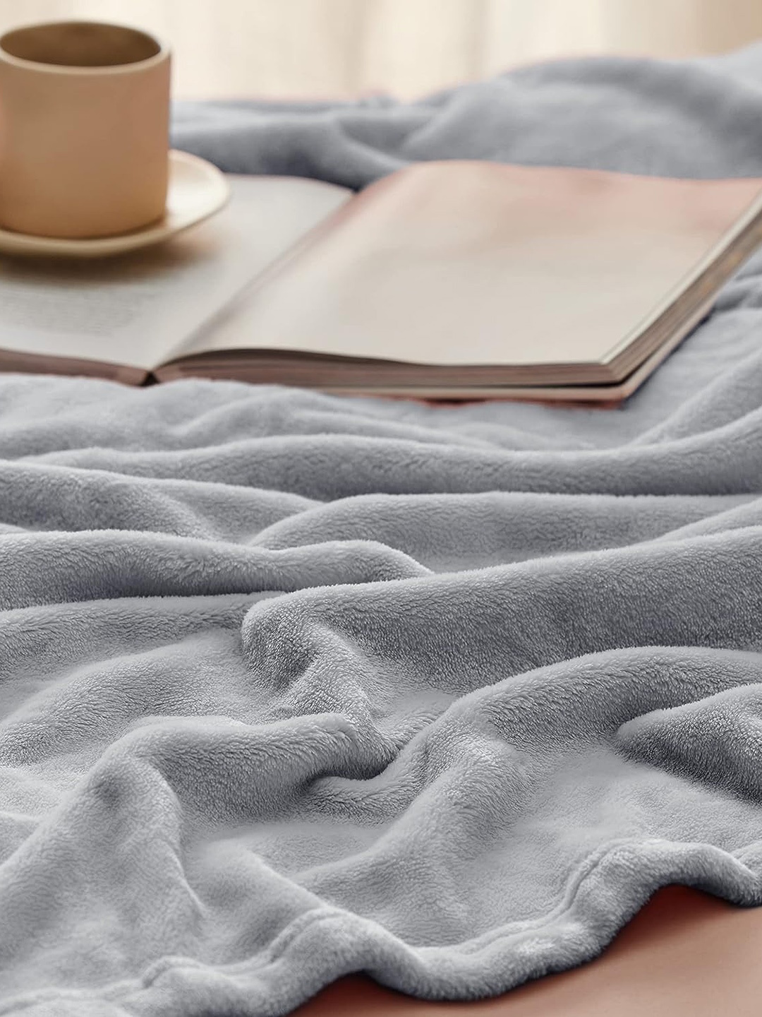 

Nivasam Plush Grey AC Room 233 GSM Single Bed Blanket