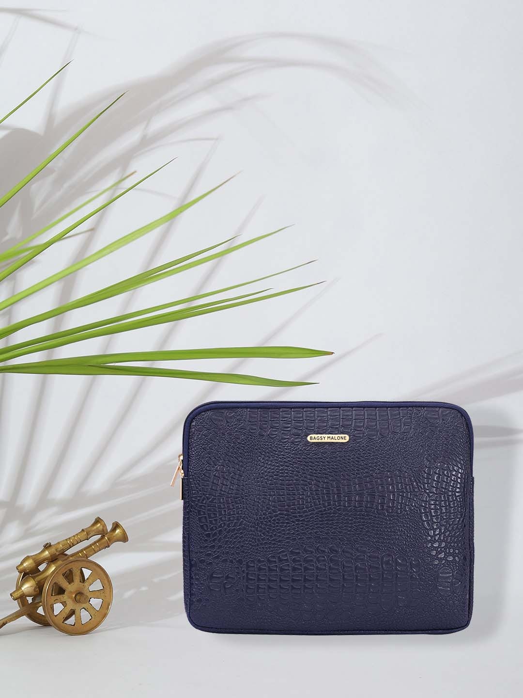 

Bagsy Malone Unisex Textured Laptop Sleeve, Blue