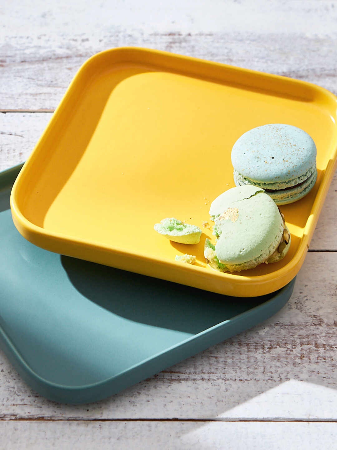

Chumbak Blue & Yellow 2-Pieces Snack Plates