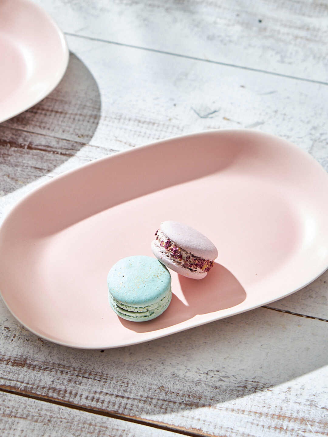 

Chumbak Classic Pink Oval Food Platter