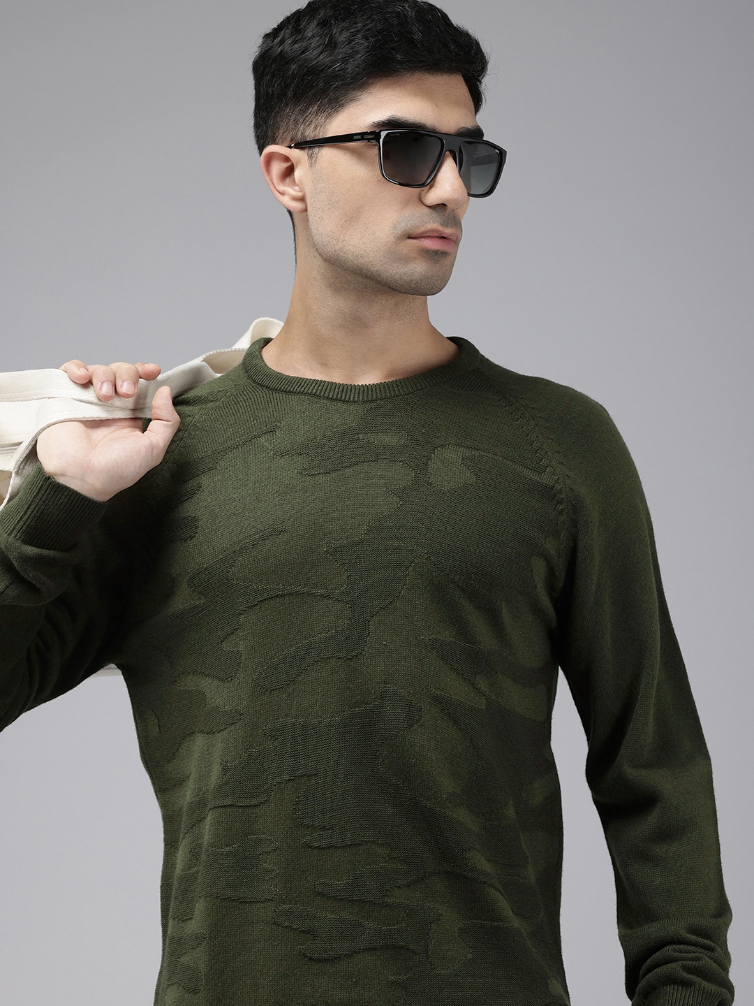 

Wildcraft Abstract Self Design Pullover, Olive