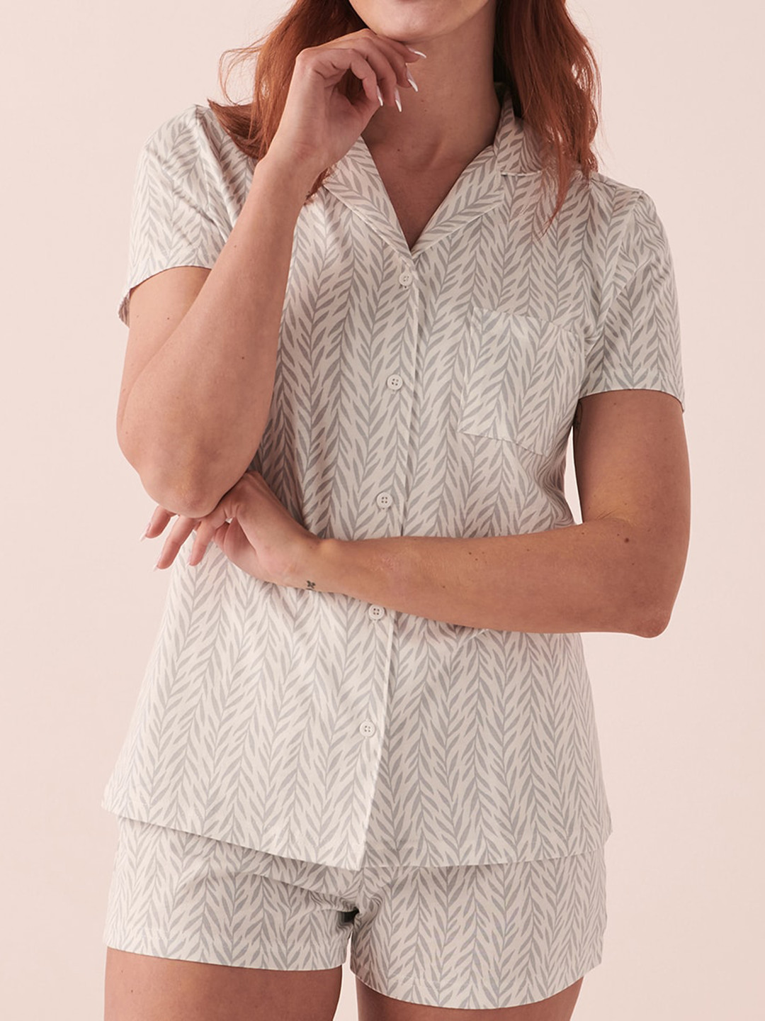 

La Vie en Rose Floral Printed Shirt With Shorts, White