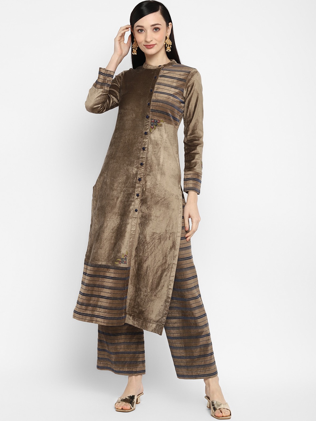 

STADO Striped Mandarin Collar Velvet Kurta With Trousers, Brown