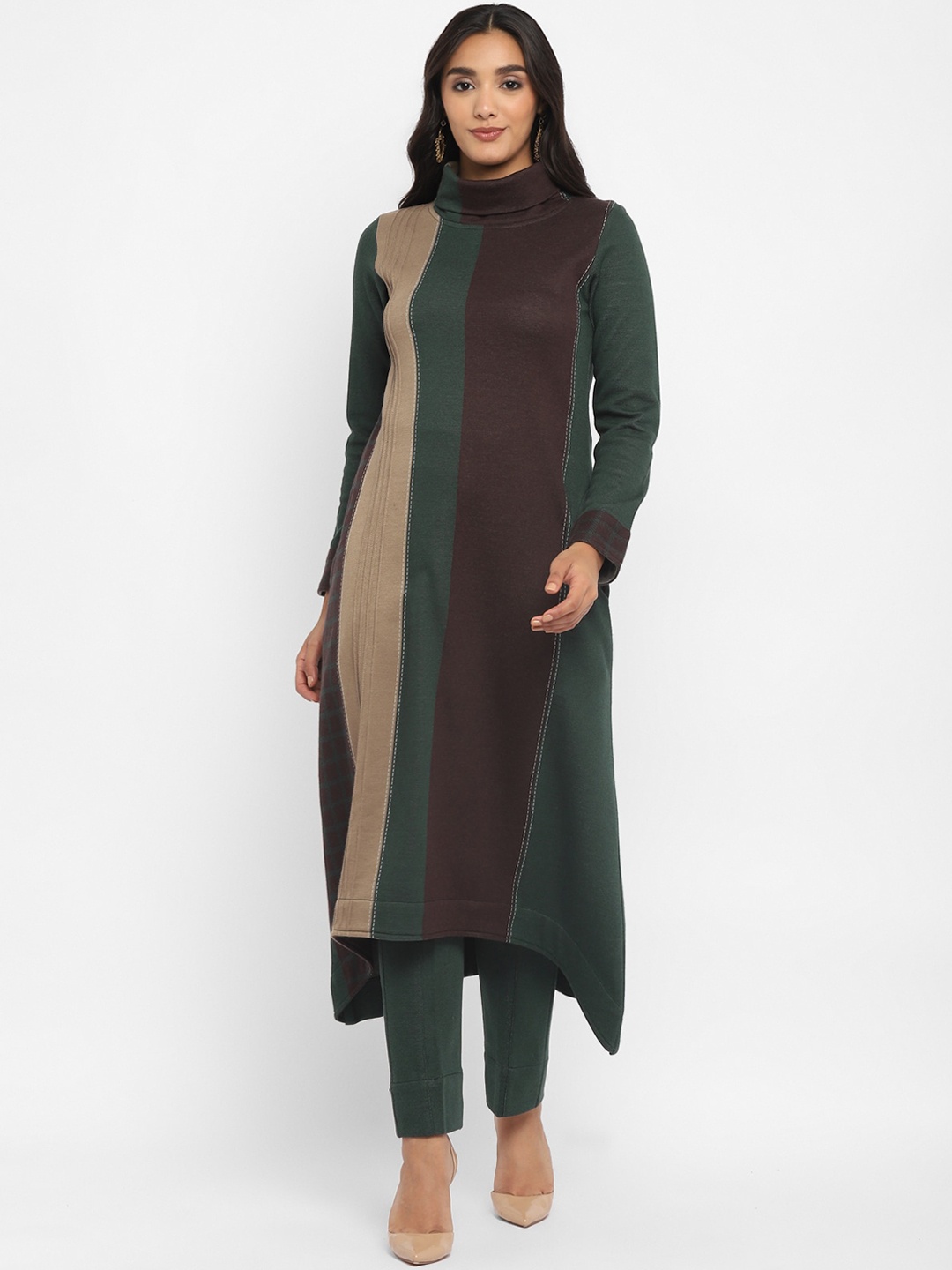 

STADO Colourblocked Turtle Neck Kurta With Trousers, Green