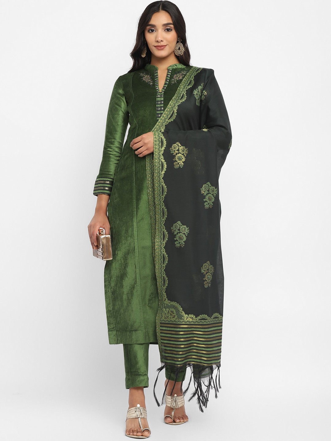 

STADO Embroidered Mandarin Collar Velvet Kurta With Trousers & Dupatta, Green