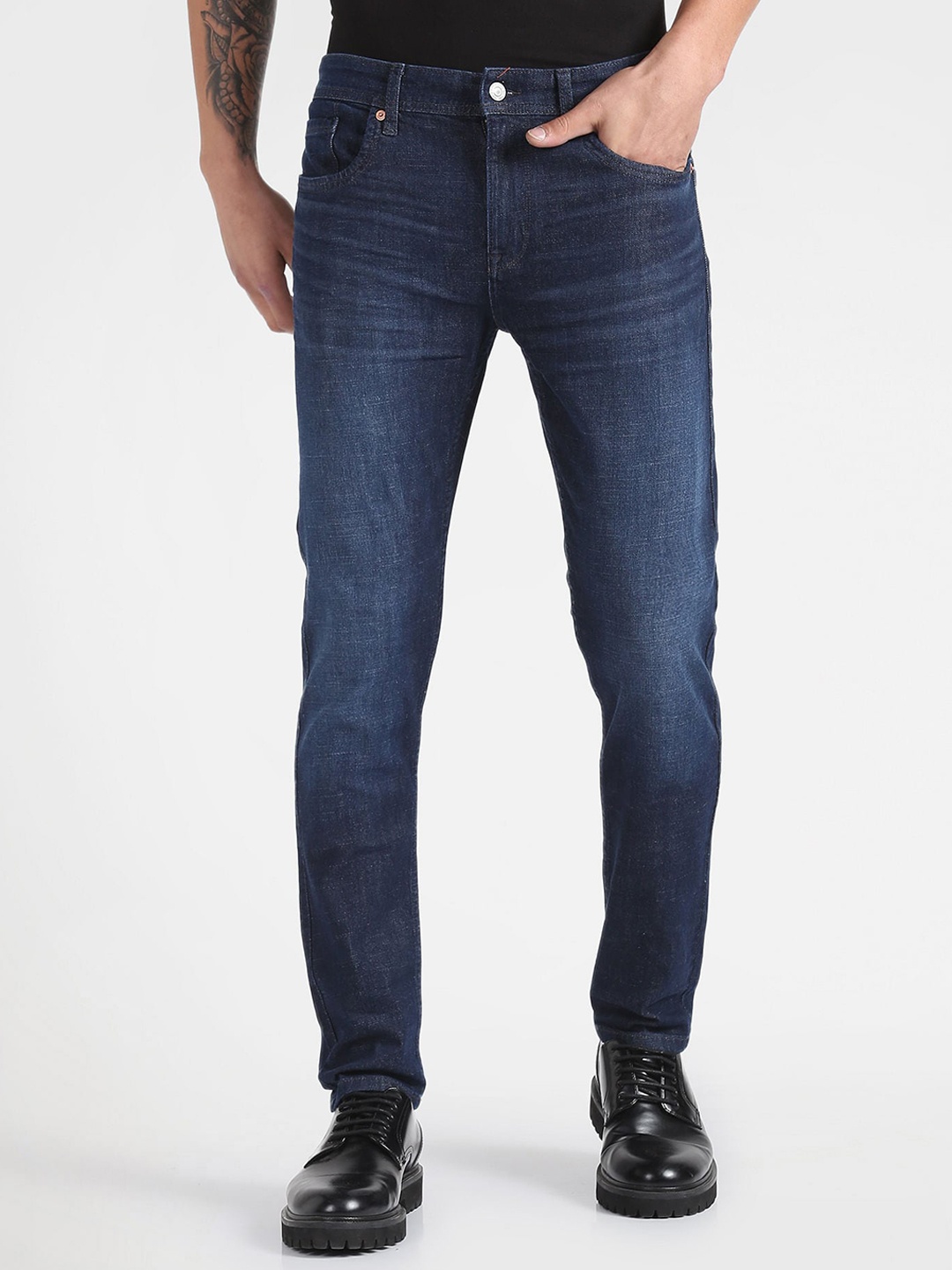 

Flying Machine Men Tapered Fit Light Fade Clean Look Stretchable Jeans, Blue
