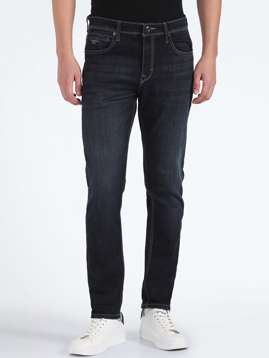 

Flying Machine Men Tapered Fit Clean Look Light Fade Stretchable Jeans, Blue