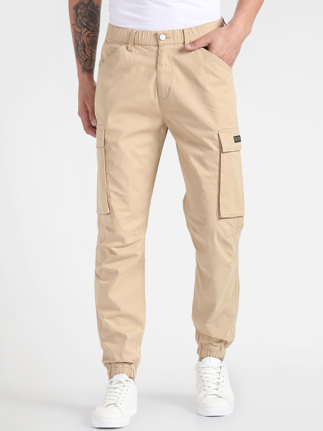 

Flying Machine Men Cargos Trousers, Beige