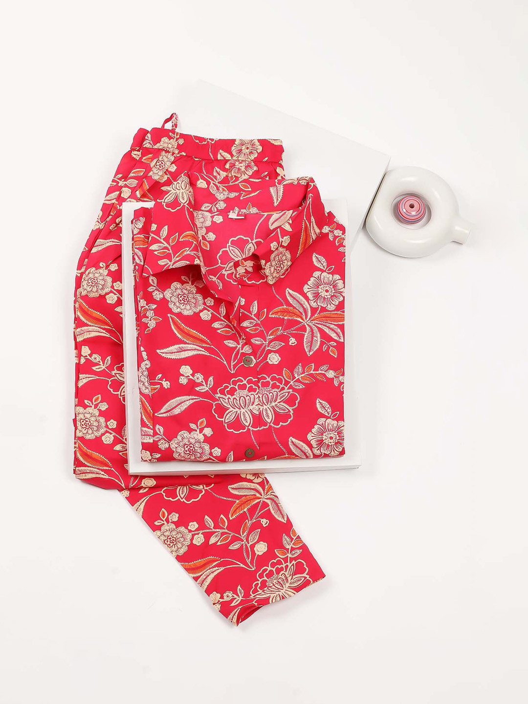 

Meena Bazaar Women Pink Ethnic Motifs Printed Regular Kurta with Trousers