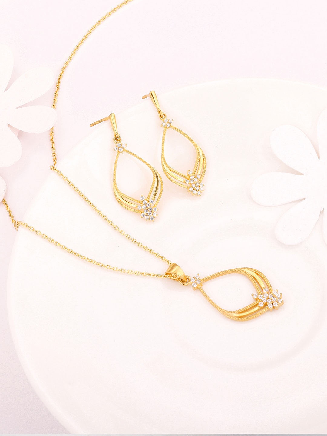 

GIVA Gold-Plated Cubic Zirconia Stone-Studded Necklace and Earrings