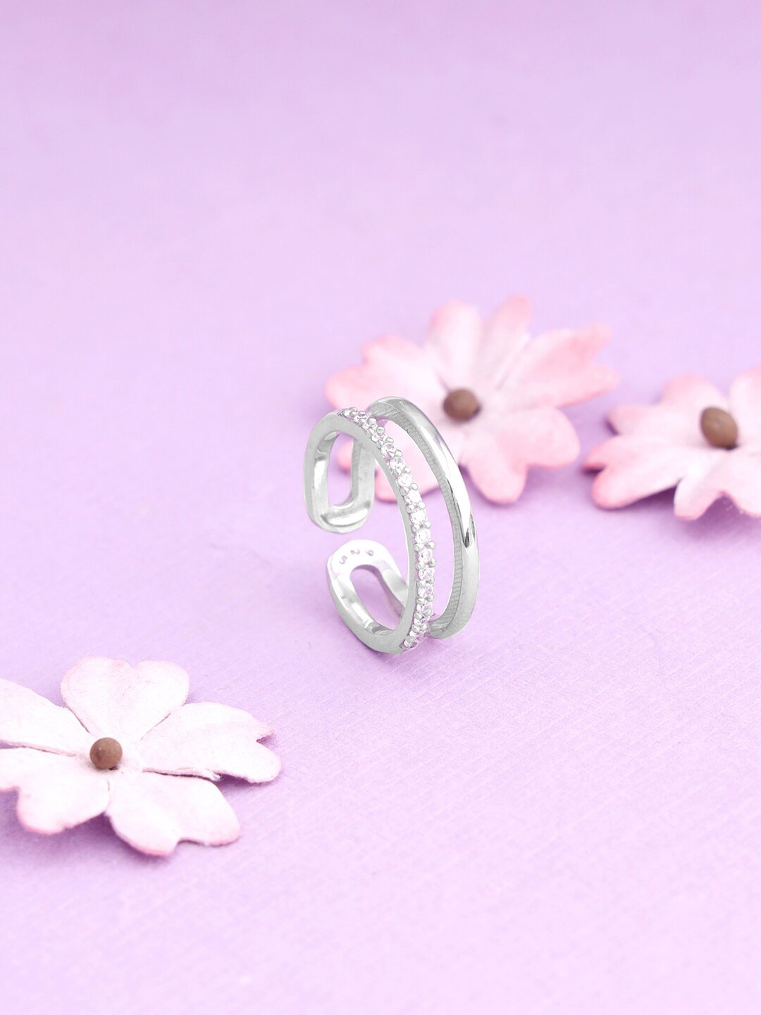 

GIVA Sterling Silver Rhodium-Plated CZ Studded Finger Ring