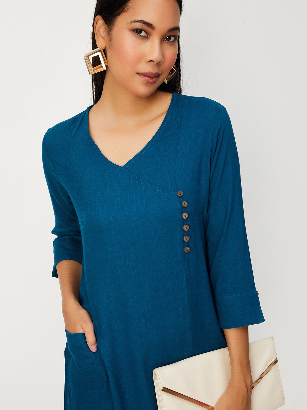 

max V Neck A Line Kurta, Blue