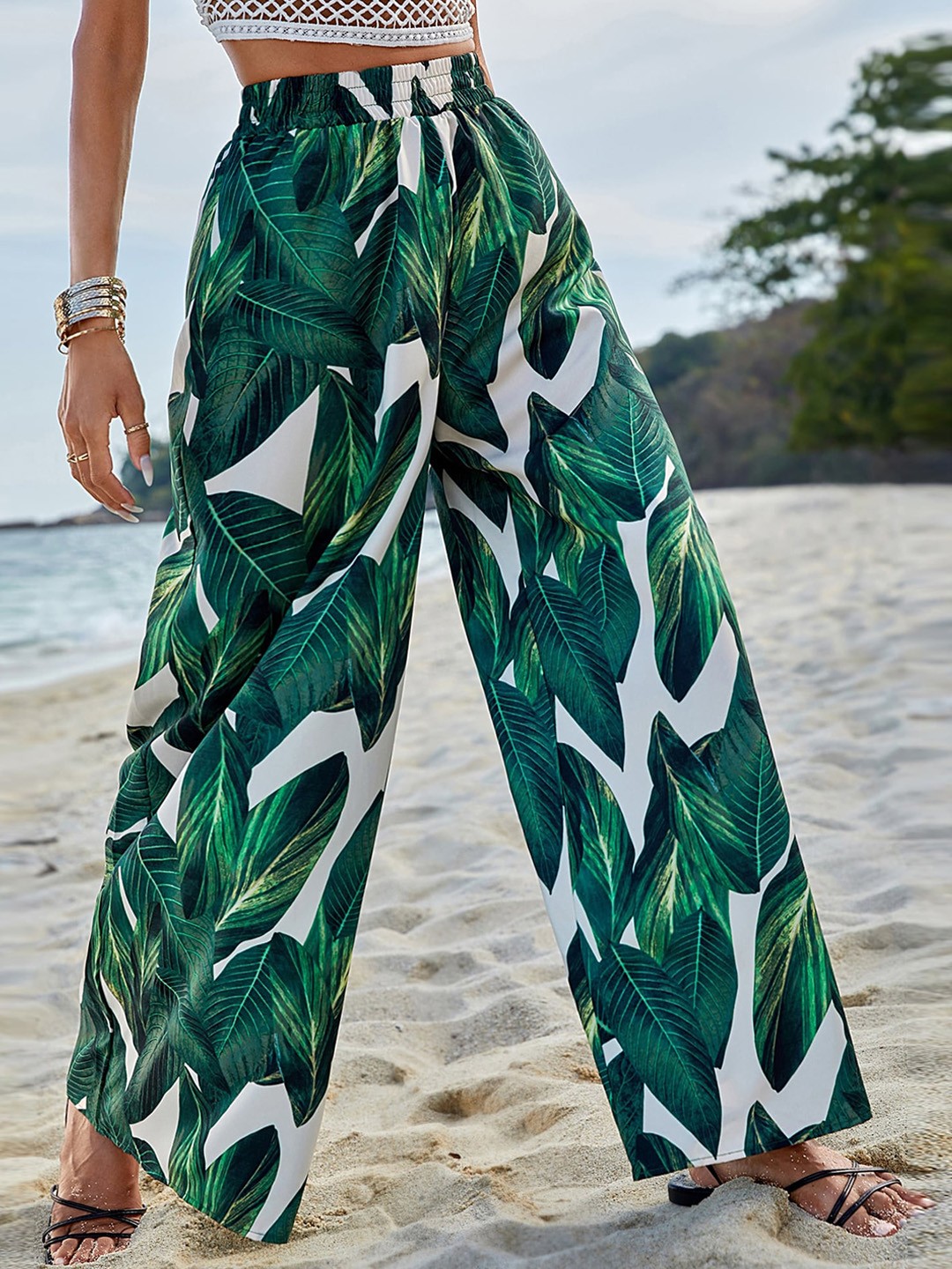 

LULU & SKY Women Tropical Printed Parallel Trousers, Green