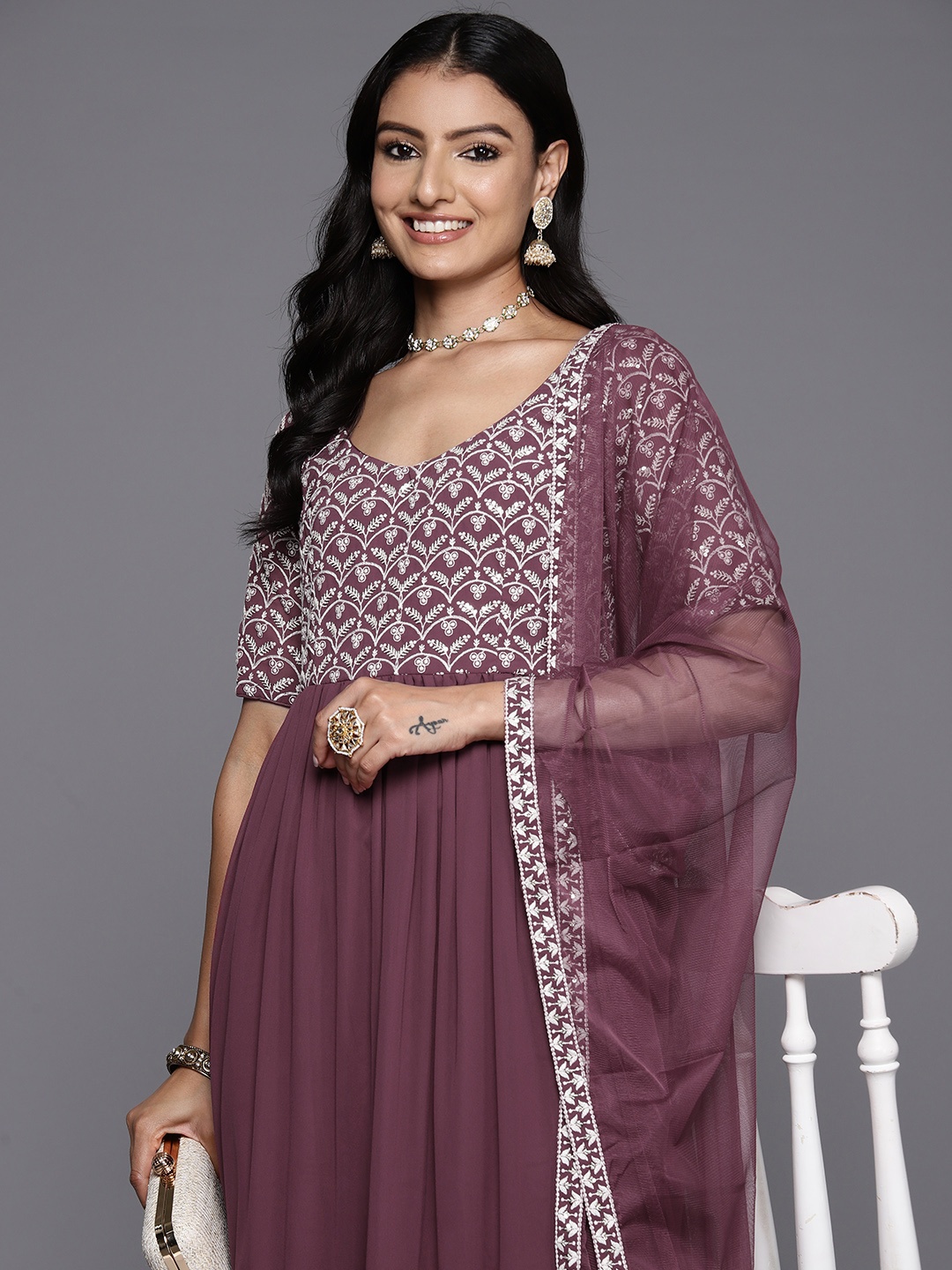 

Libas Women Floral Embroidered Empire Sequinned Kurta with Trousers & With Dupatta, Mauve