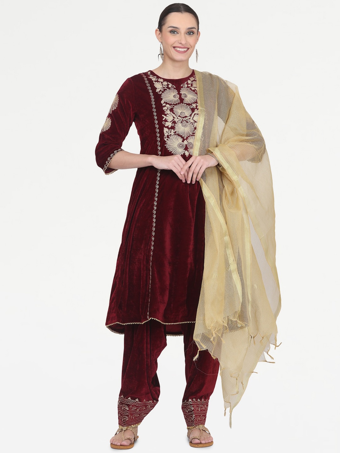 

KAANCHIE NANGGIA Ethnic Motifs Embroidered Velvet Kurta & Skirt With Dupatta, Maroon