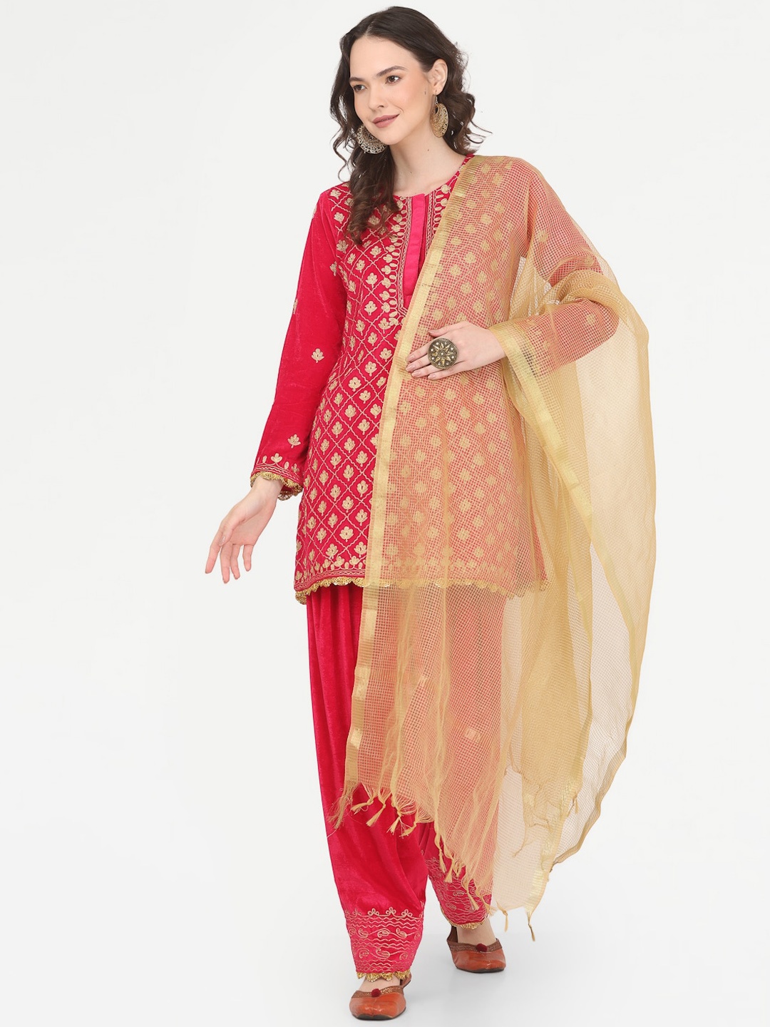 

KAANCHIE NANGGIA Floral Embroidered Velvet Kurta & Patiala With Dupatta, Pink