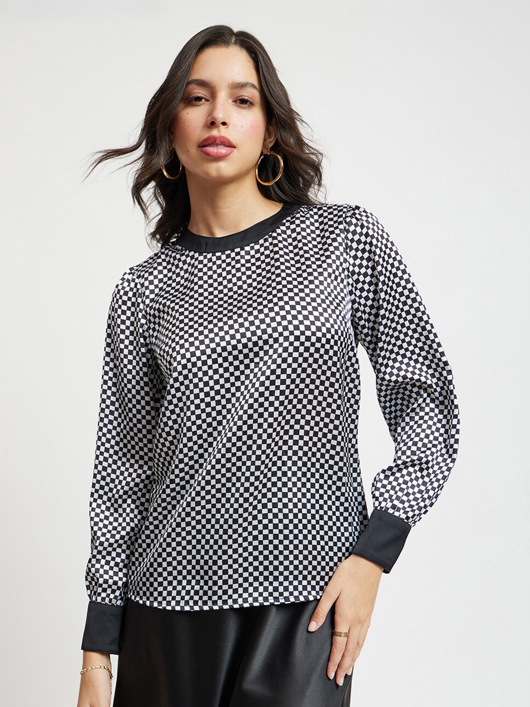 

FableStreet Geometric Printed Round Neck Satin Top, Black