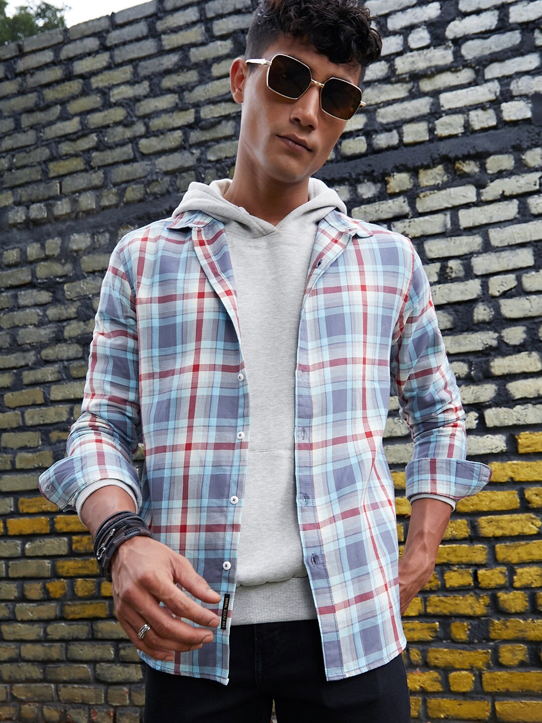 

Campus Sutra Blue Classic Tartan Checked Spread Collar Cotton Casual Shirt