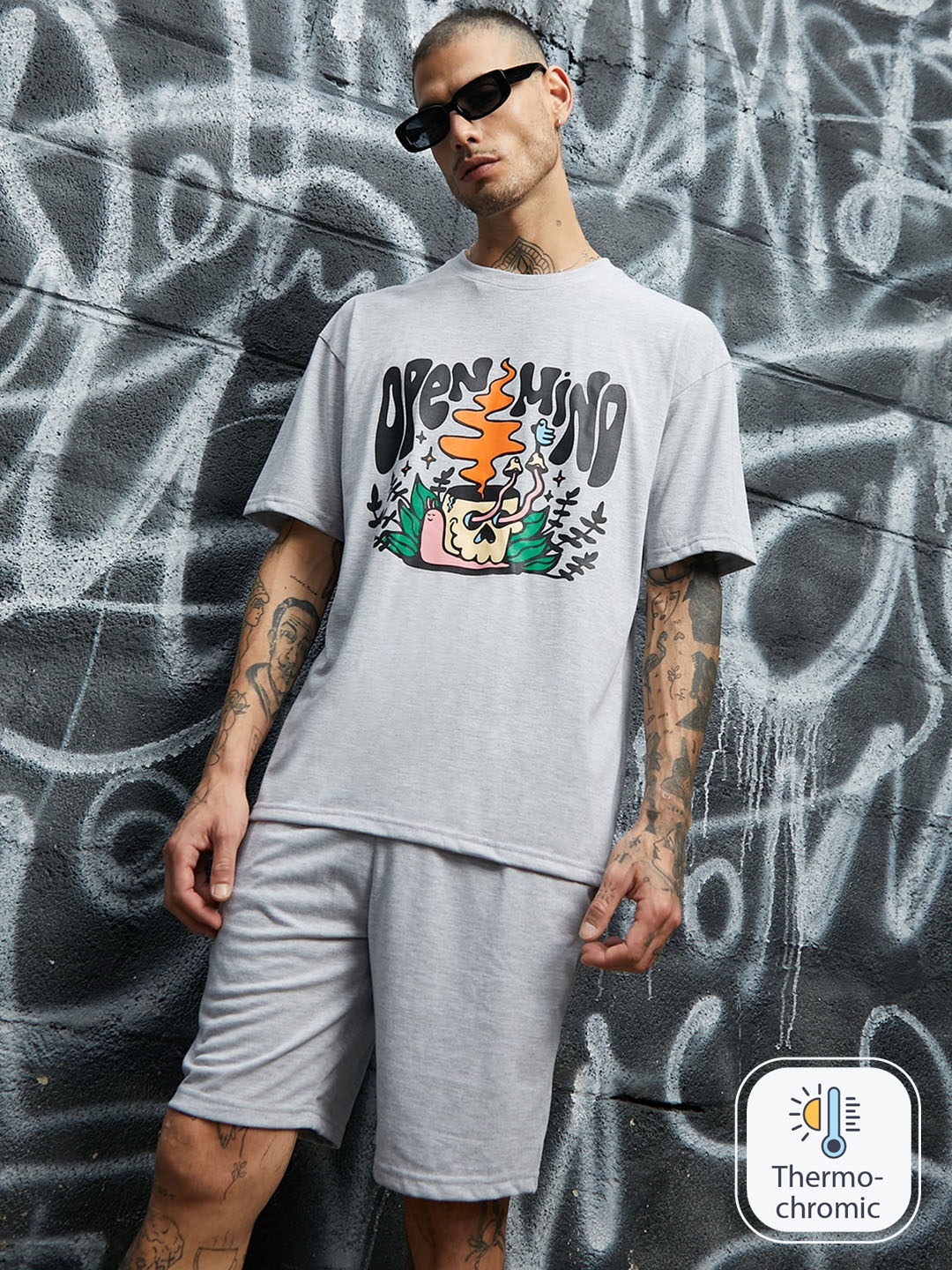 

Campus Sutra Grey Printed T-Shirt & Shorts Co-Ords