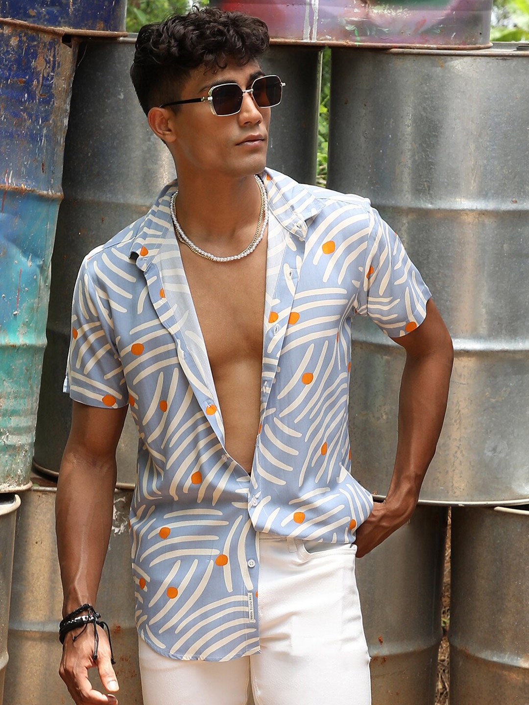 

Campus Sutra Grey Classic Striped Casual Shirt