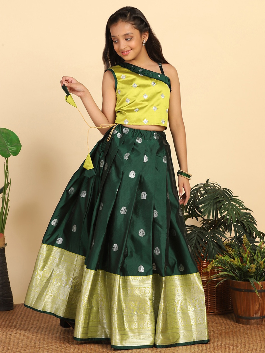 

FASHION DREAM Girls Embroidered Sequinned Ready To Wear Lehenga & Blouse, Green