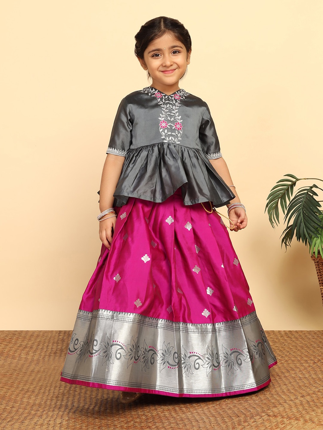 

FASHION DREAM Girls Embroidered Sequinned Ready To Wear Lehenga & Blouse, Grey