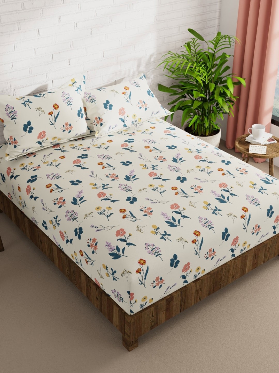 

KOPA La-Vogue Beige & Pink Printed 152 TC Queen Bedsheet with 2 Pillow Covers