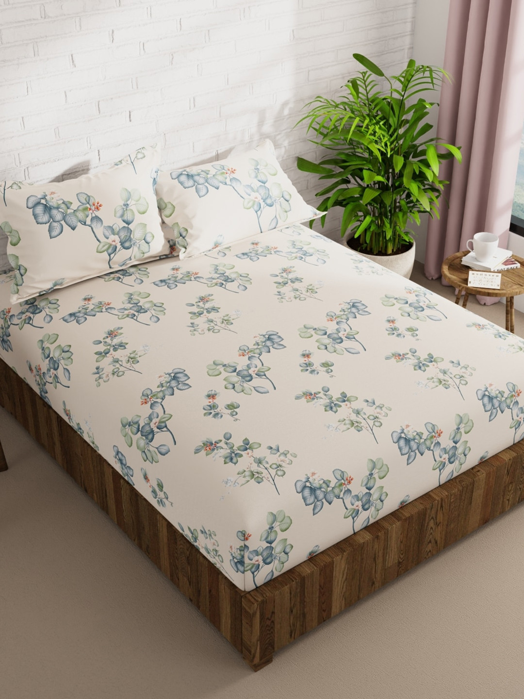 

BIANCA LA-VOGUE Off White Floral Microfiber 152 TC Queen Bedsheet with 2 Pillow Covers
