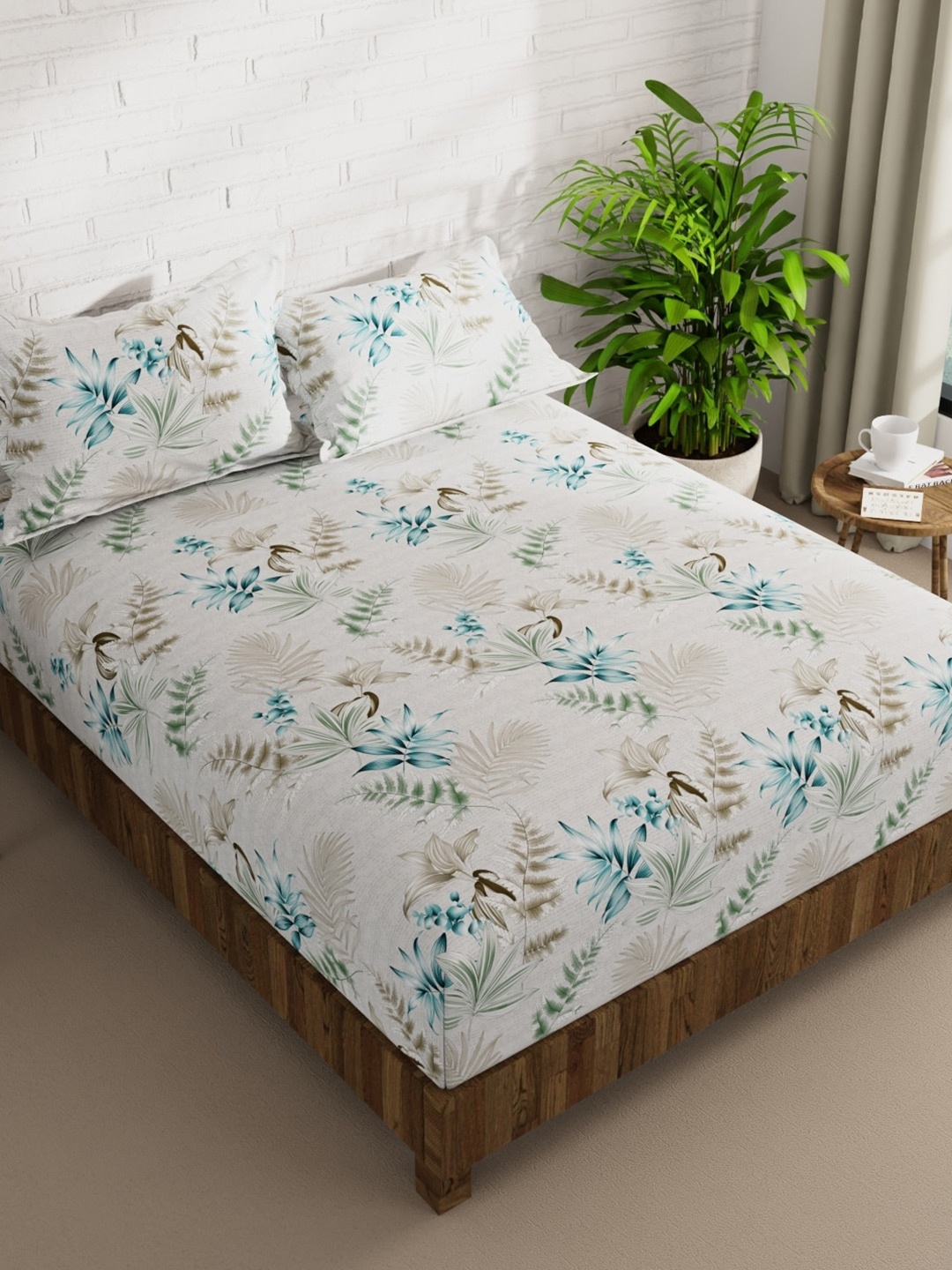 

KOPA Envogue Off White Floral Microfiber 152 TC Queen Bedsheet With 2 Pillow Covers