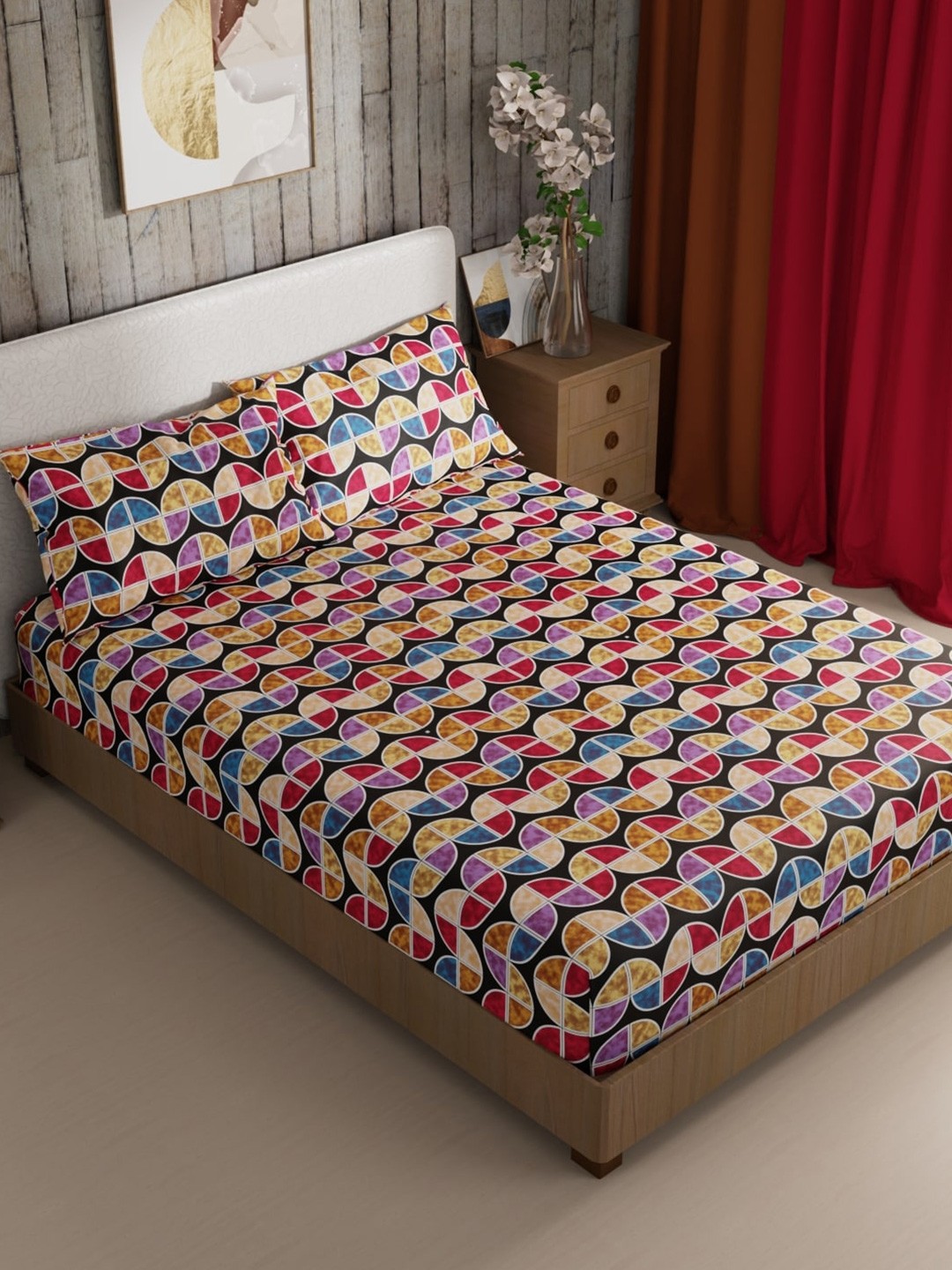 

BIANCA Mikasa Red & Pink Geometric Microfiber 200 TC King Bedsheet with 2 Pillow Covers
