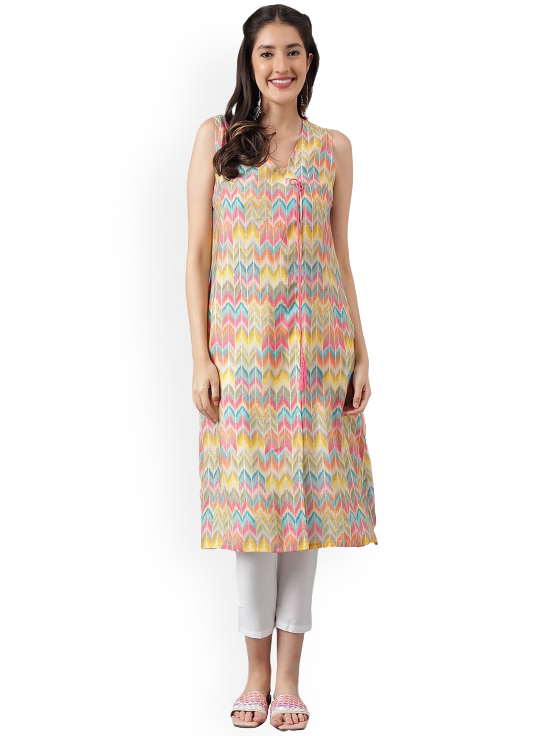 

Nimayaa Conversational Printed V-Neck Kurta, Yellow