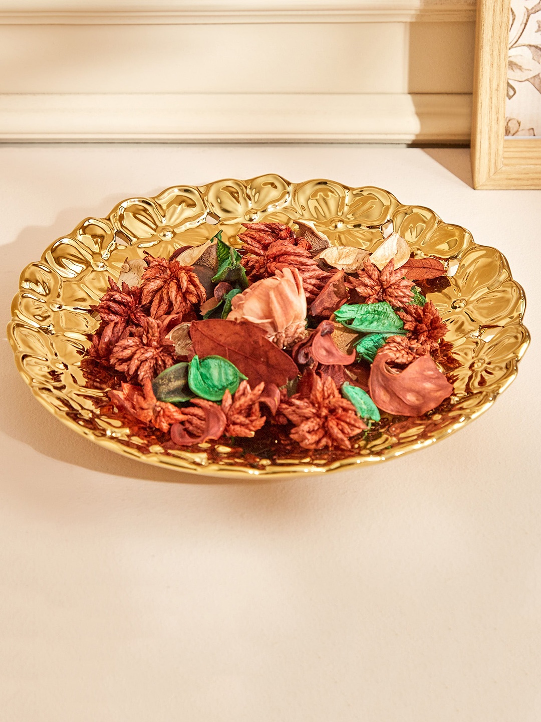 

Home Centre Porcelain Floral Decorative Bowl, Gold