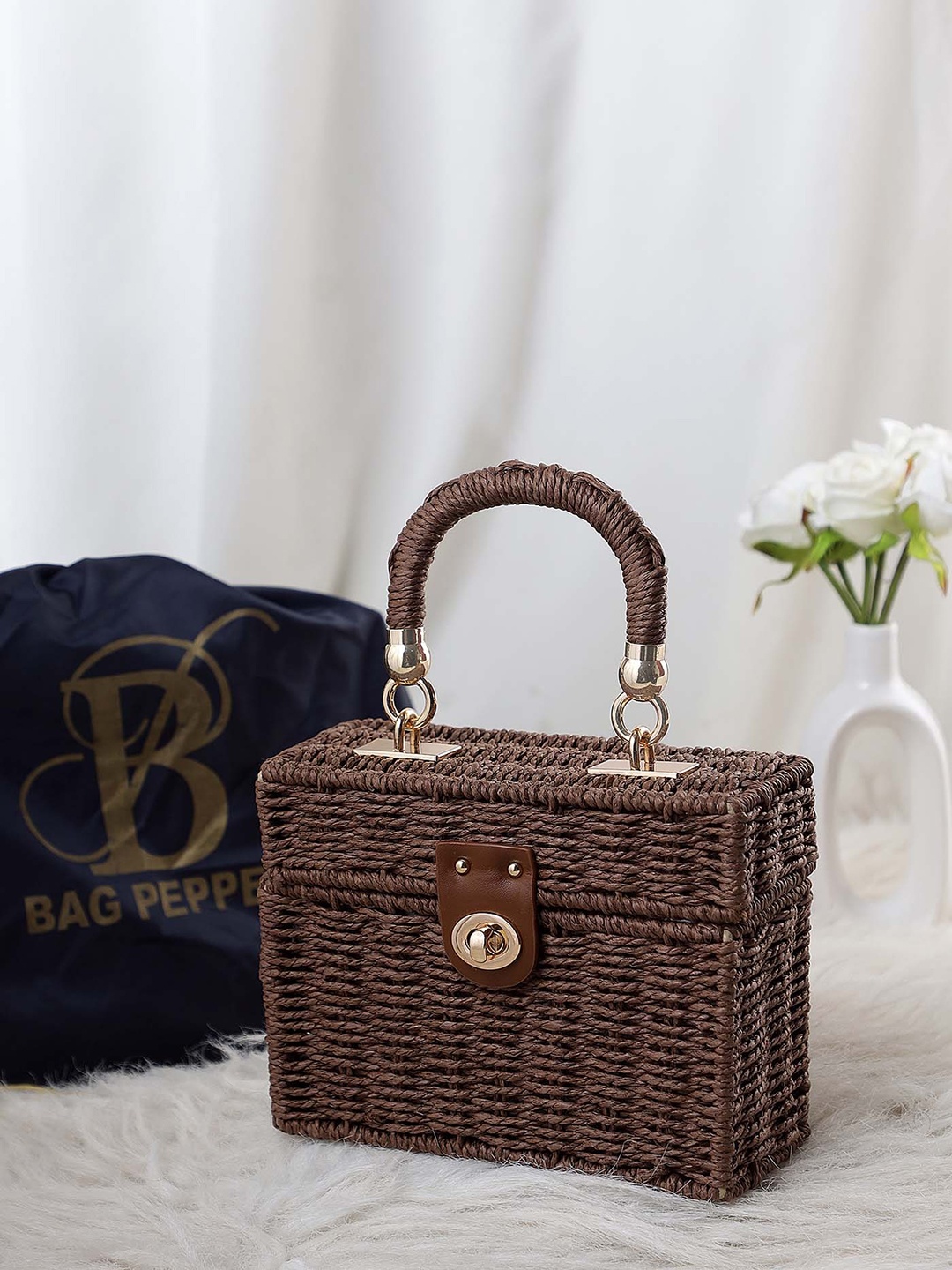 

Bag Pepper Self Design Structured Handheld Bag, Brown