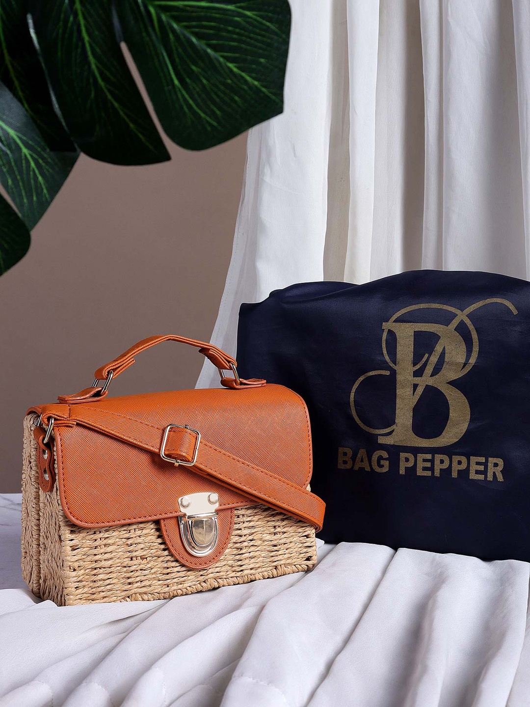 

Bag Pepper Textured Structured Handheld Bag, Brown