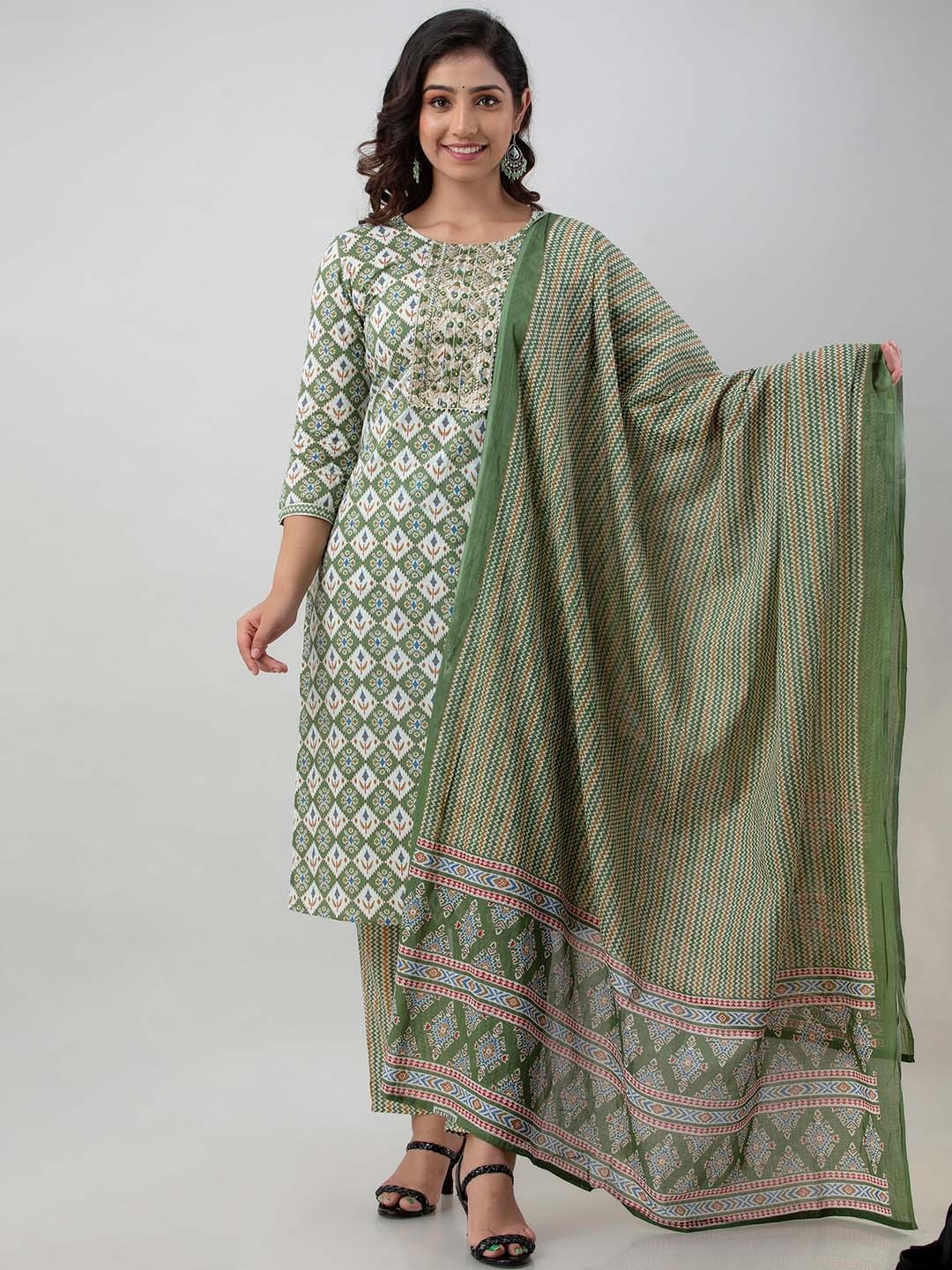 

KASHEEDA Ethnic Motifs Printed Sequinned Kurta with Trousers & With Dupatta, Green