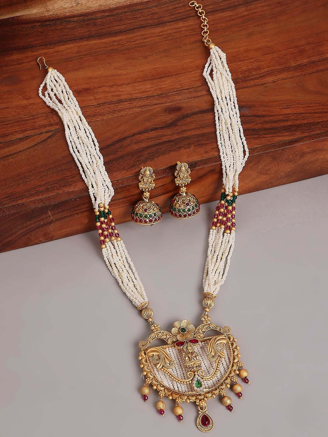 

OOMPH Gold Plated Kundan Studded & Beaded Jewellery Set