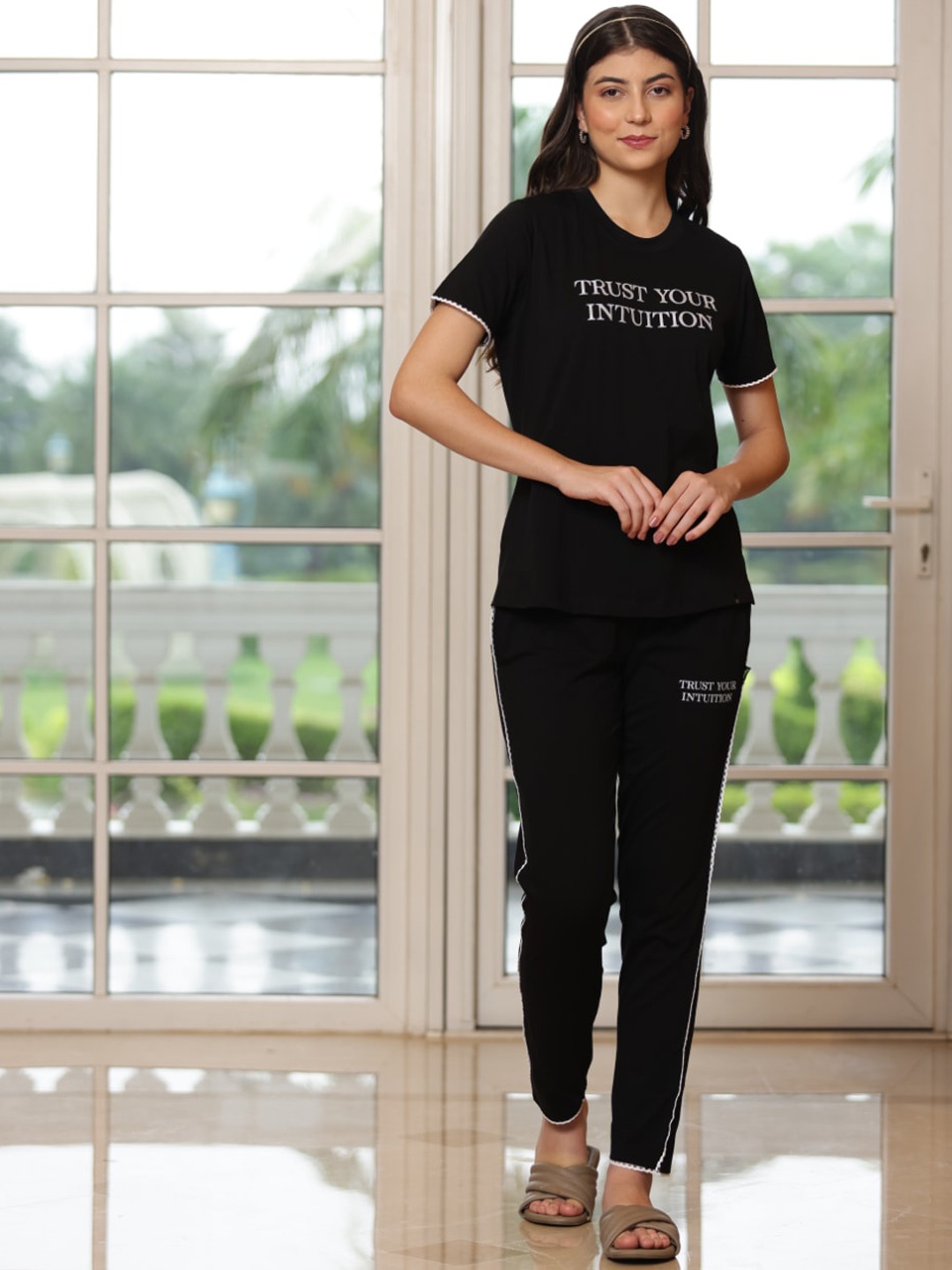 

TITTLI Typography Printed Pure Cotton T-Shirt And Pyjamas, Black