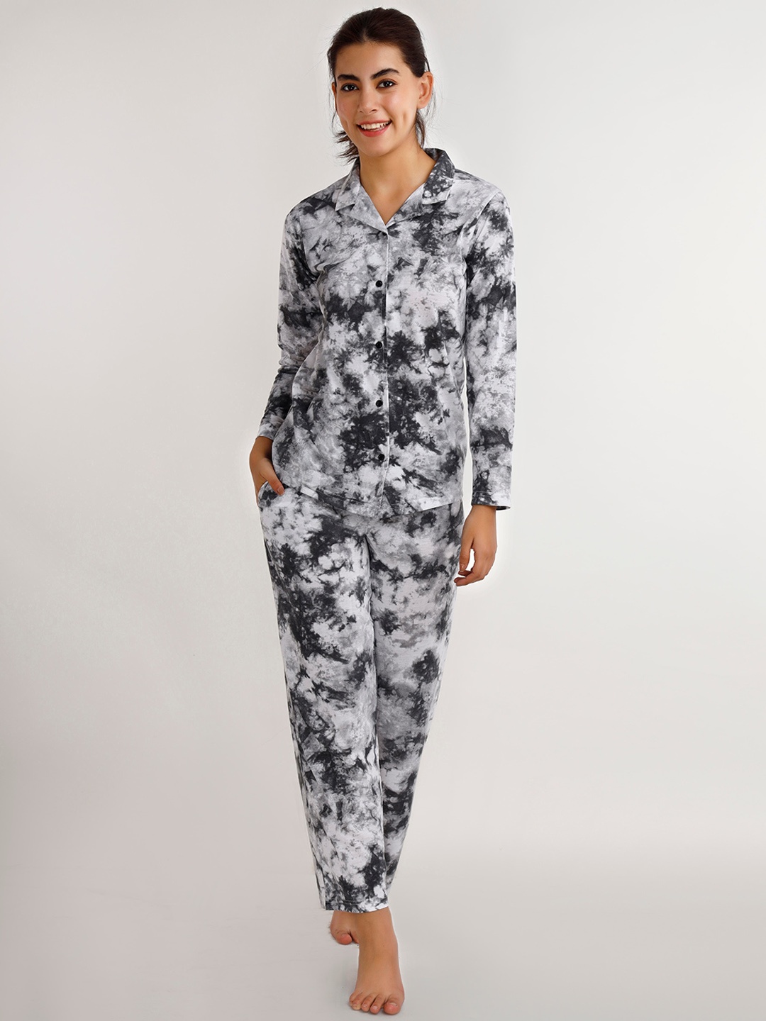 

VISO Absatrct Printed Night suit, Black