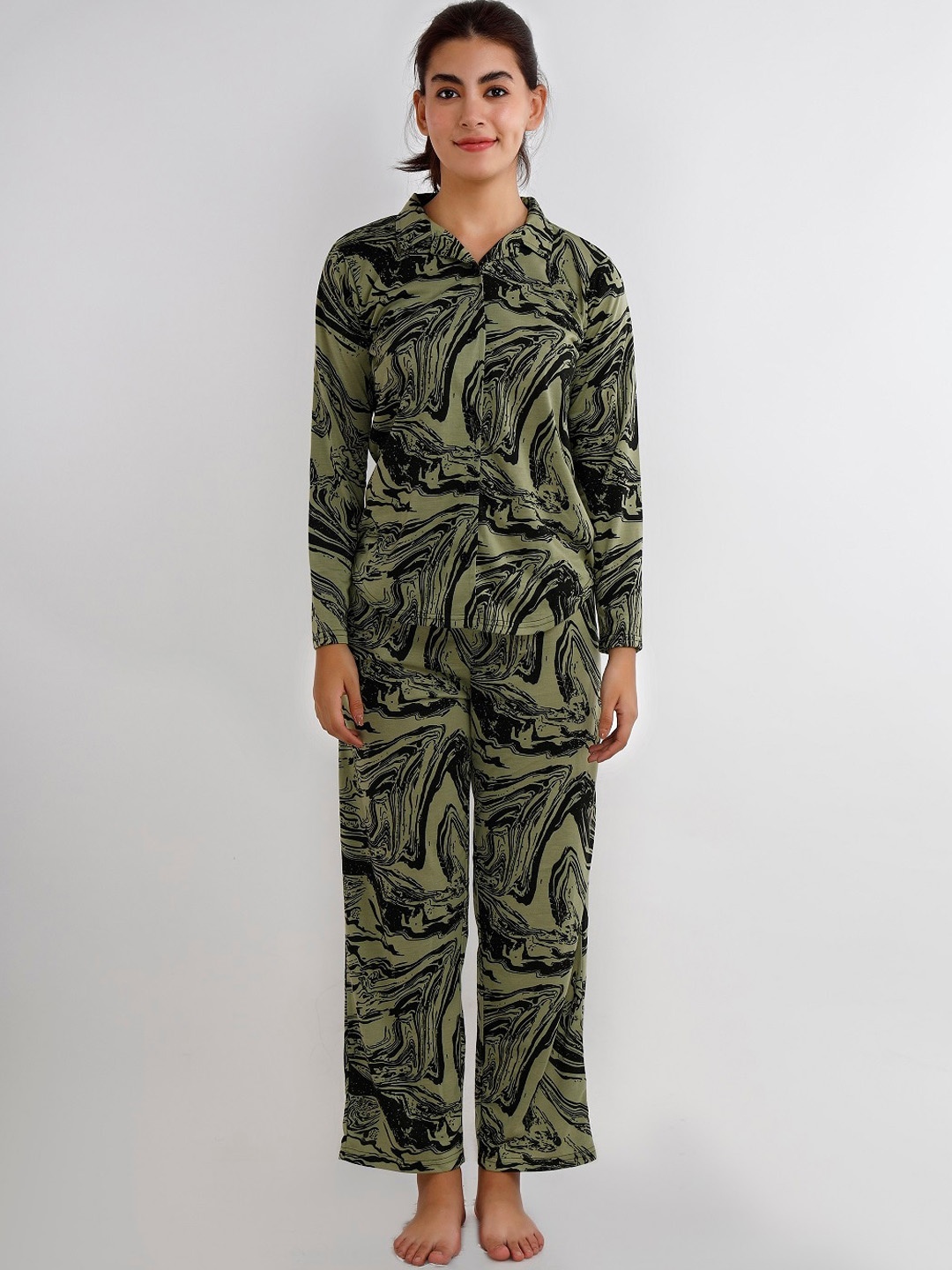 

VISO Absatrct Printed Night suit, Green