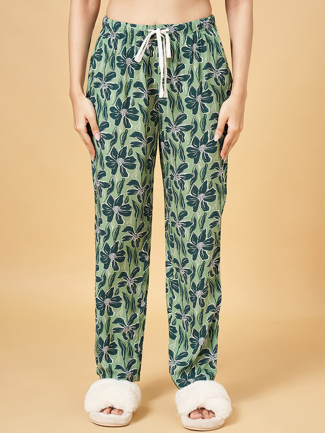 

Dreamz by Pantaloons Women Floral Printed Straight-Leg Comfortable Lounge Pants, Green