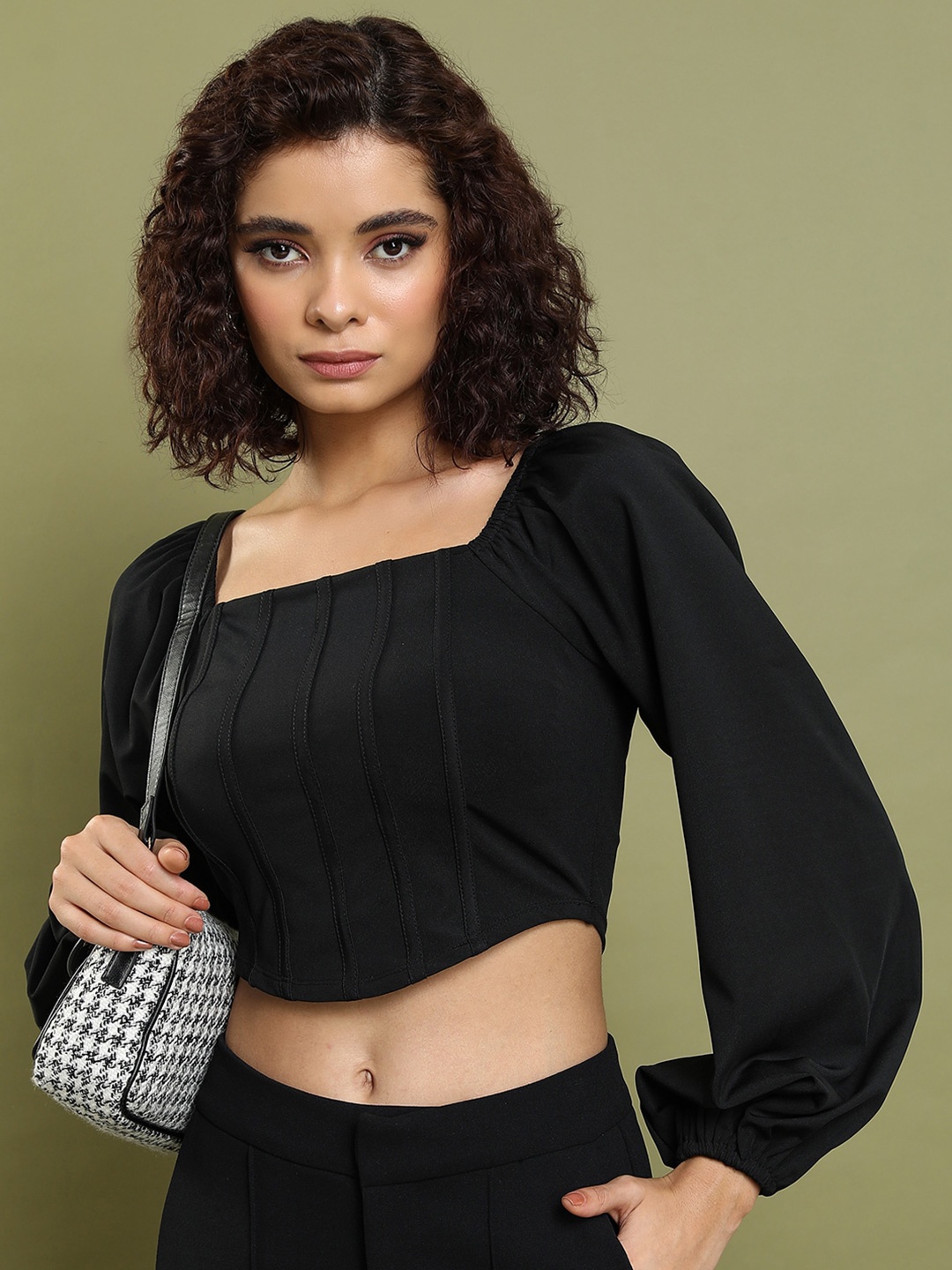 

Tokyo Talkies Black Square Neck Bishop Sleeves Crop Top