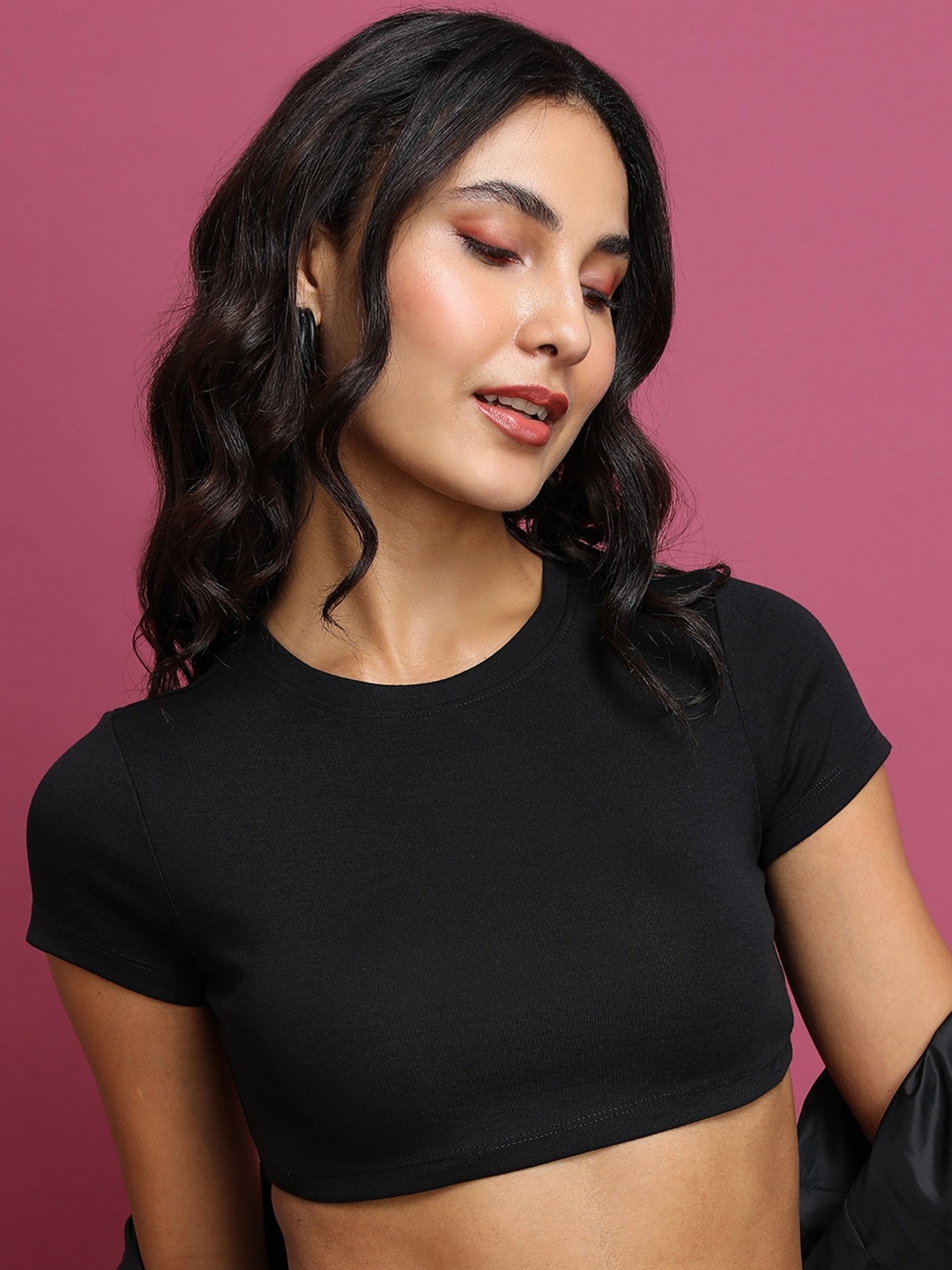 

Tokyo Talkies Round Neck Crop Top, Black
