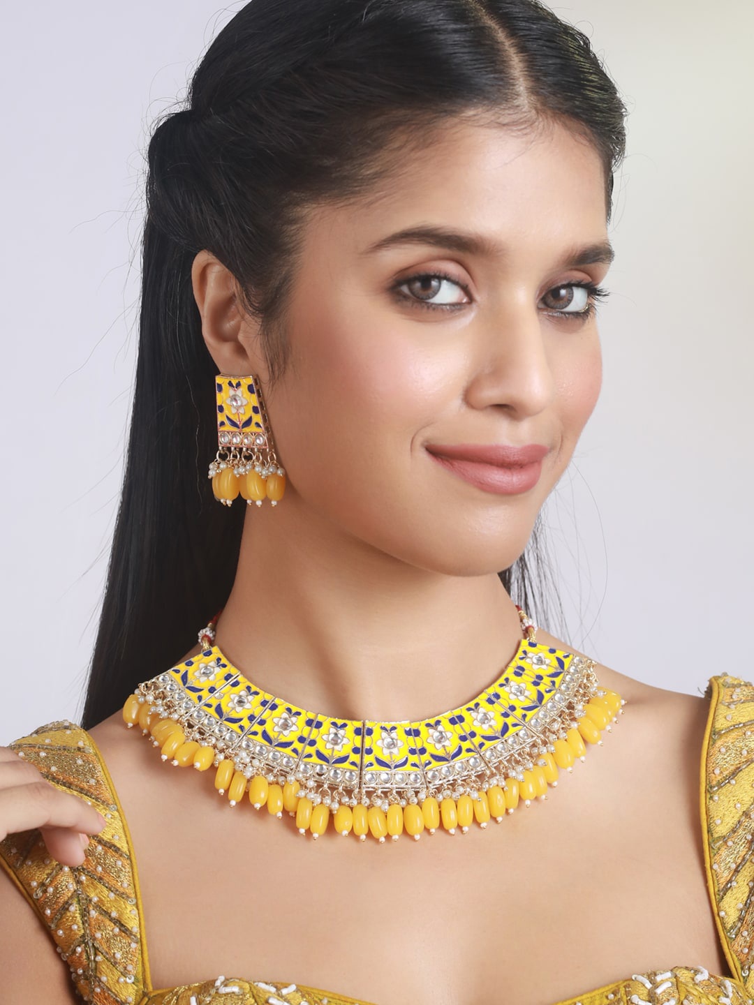 

Anouk Gold-Plated Kundan-Studded & Beaded Jewellery Set, Yellow