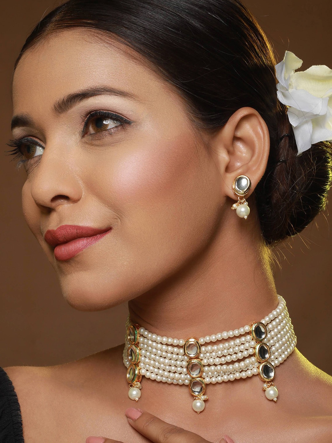 

Anouk Gold-Plated Kundan-Studded & Beaded Jewellery Set