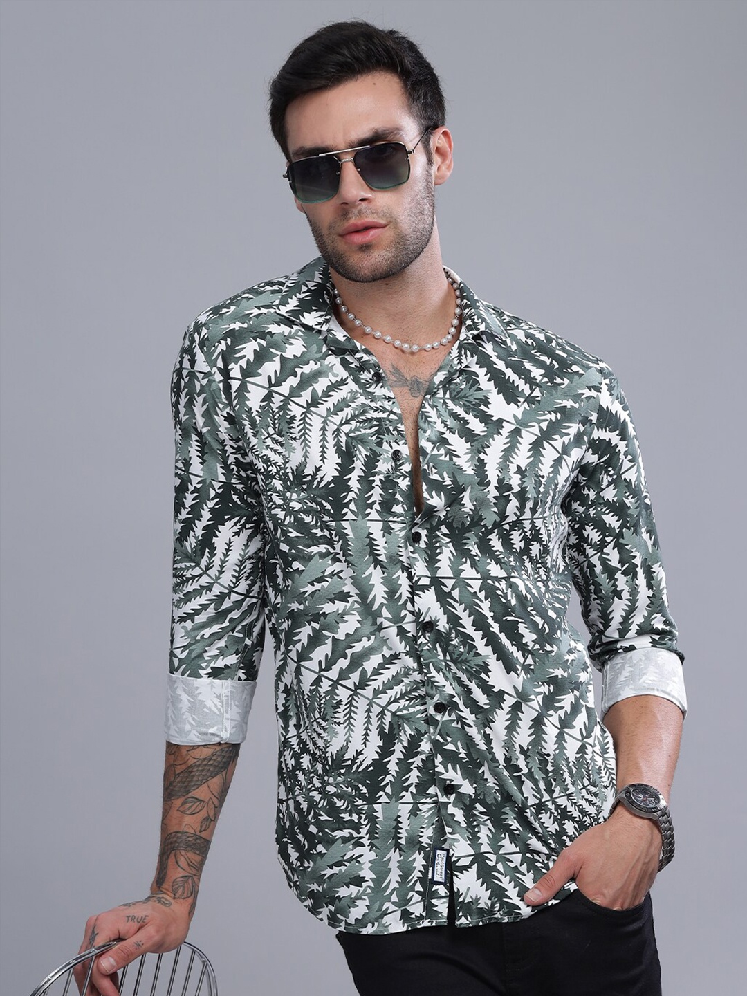 

PAUL STREET Standard Slim Fit Tropical Printed Casual Shirt, Green