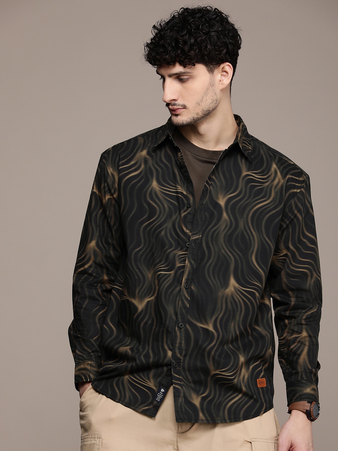 

The Roadster Life Co. Relaxed Fit Printed Pure Cotton Casual Shirt, Black