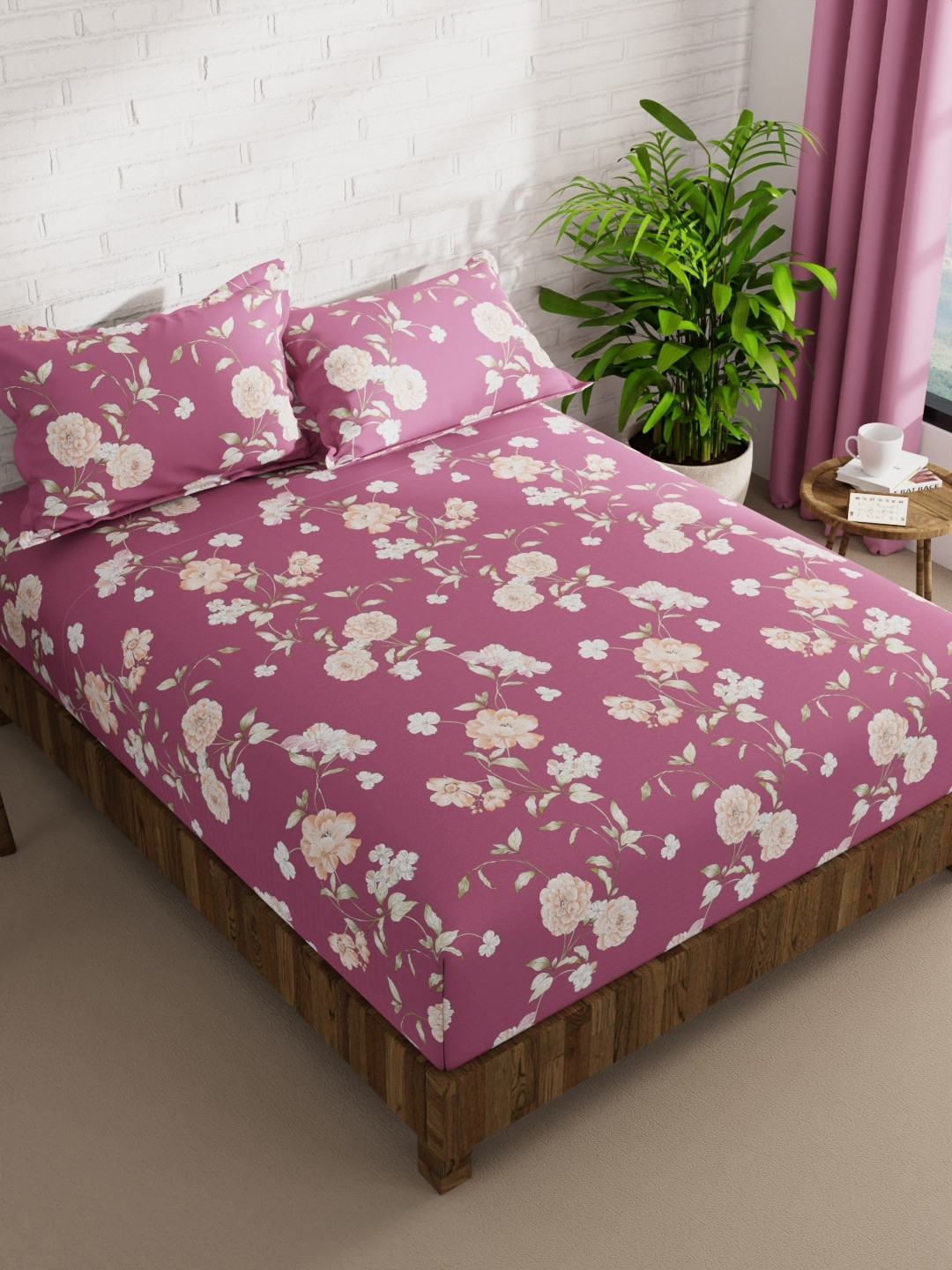 

KOPA LA-VOGUE Pink & White Floral Microfiber 152 TC Queen Bedsheet with 2 Pillow Covers