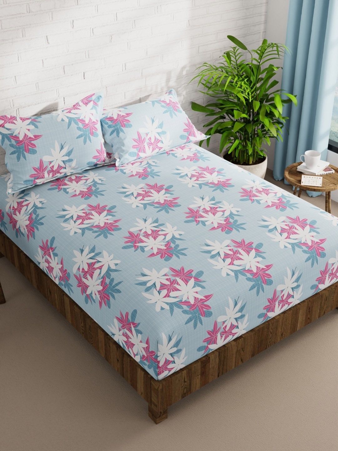 

KOPA Blue & Pink Printed 152 TC Queen Bedsheet with 2 Pillow Covers